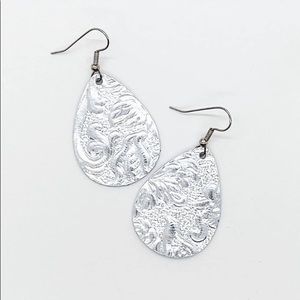Metallic Silver Embossed Itty Bitties